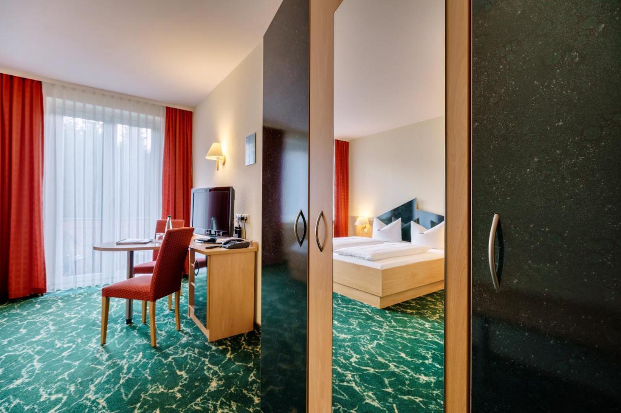 Waldhotel Vogtland Клингенталь Экстерьер фото