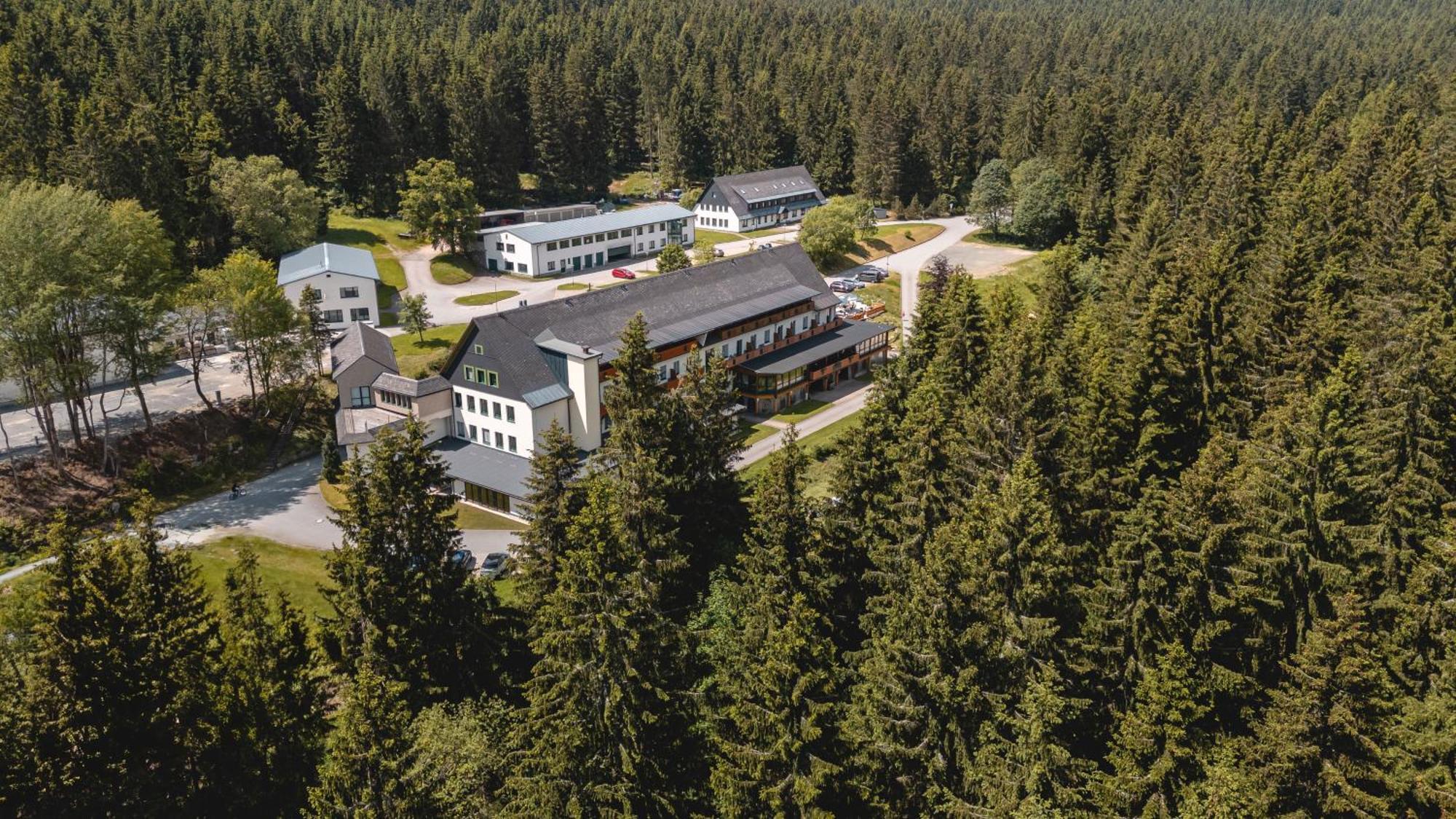 Waldhotel Vogtland Клингенталь Экстерьер фото